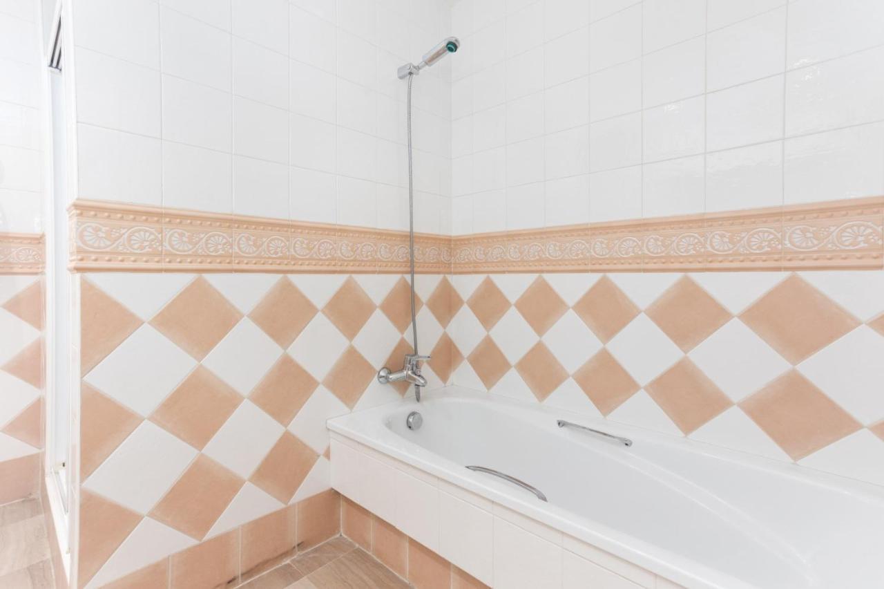 Homeforguest Front Line In Hacienda Playa Apartamento Marbella